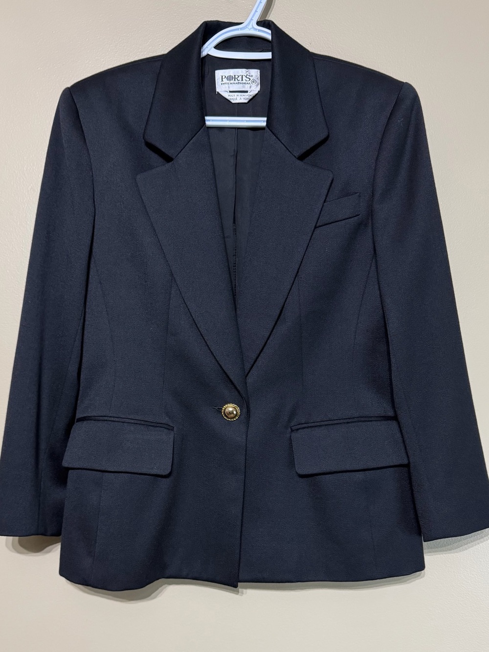 Vintage 1980’s Ports International 100% Pure Virgin Wool Black Blazer